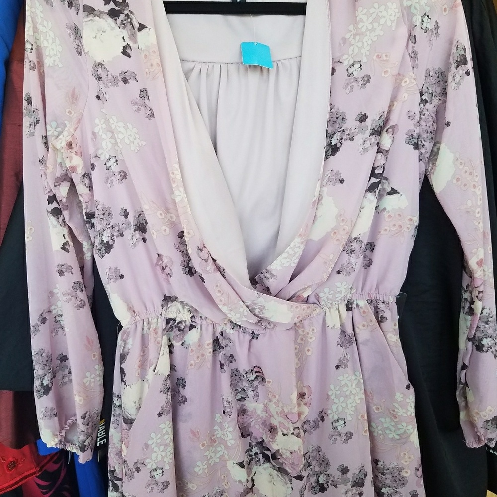 Romper - Picture 3 of 4
